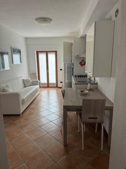 Suite Panoramica Casa Vacanza Di Alex G Oltre il Colle Esterno foto