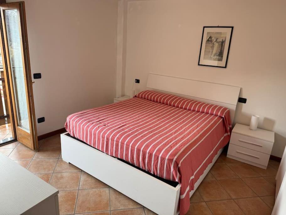 Suite Panoramica Casa Vacanza Di Alex G Oltre il Colle Esterno foto