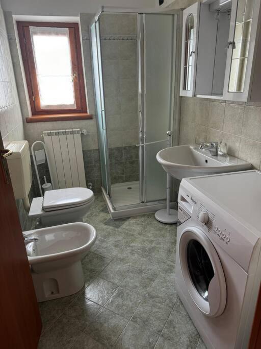 Suite Panoramica Casa Vacanza Di Alex G Oltre il Colle Esterno foto