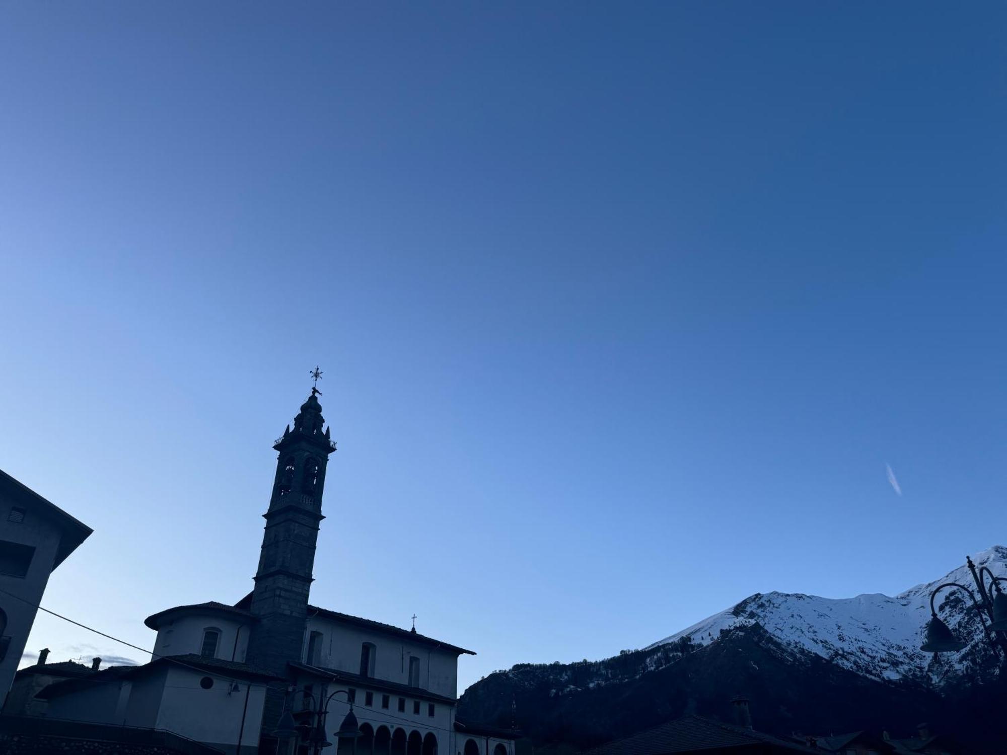 Suite Panoramica Casa Vacanza Di Alex G Oltre il Colle Esterno foto