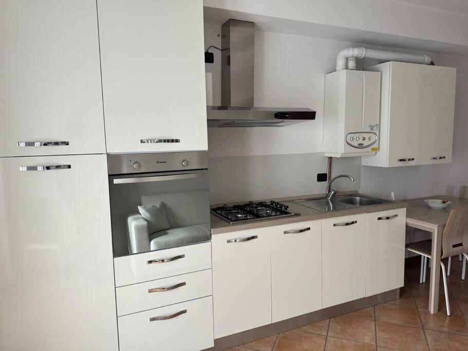Suite Panoramica Casa Vacanza Di Alex G Oltre il Colle Esterno foto